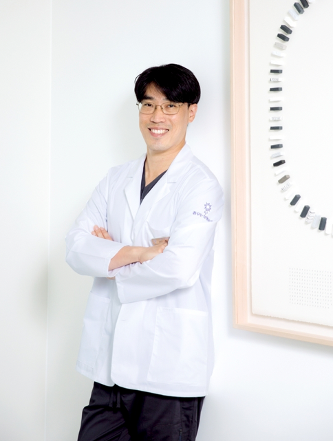 [강남 꿈꾸는성형외과 언론소개] 처진 피부 당기는 실리프팅… 효과 큰 만큼 주의하세요