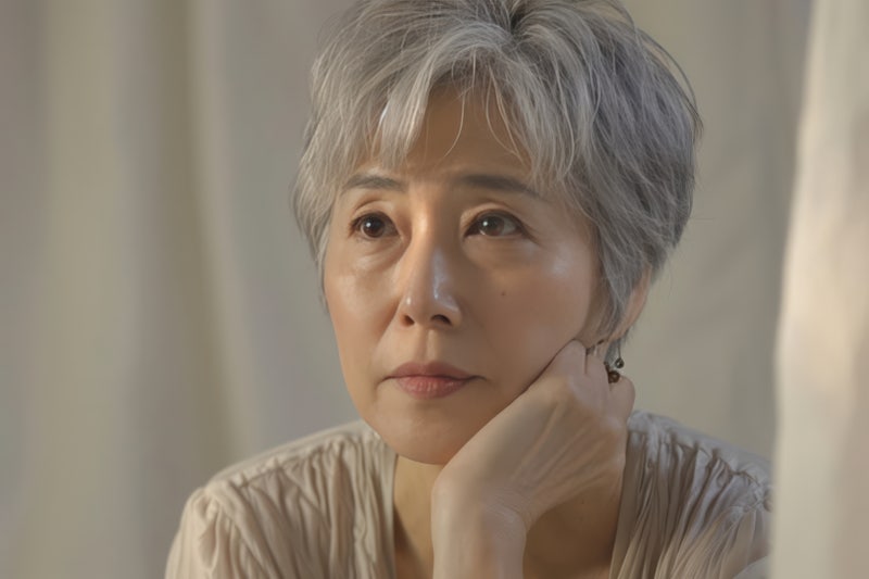 중년 눈처짐, 상안검 수술만이 답일까요? 자연스럽게 눈뜨임 개선하기 강남역 꿈꾸는성형외과